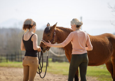 Ekiaga, Monitrice d&rsquo;équitation